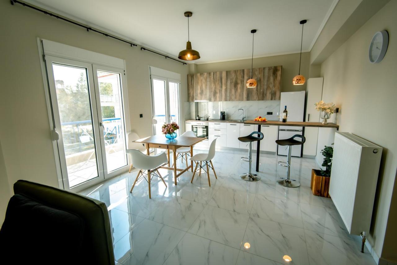 Miracle Luxury Apartments Peraía エクステリア 写真