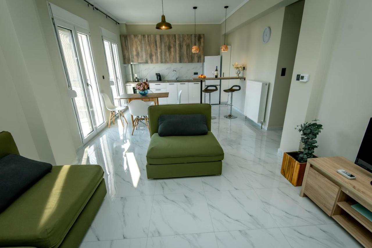 Miracle Luxury Apartments Peraía エクステリア 写真