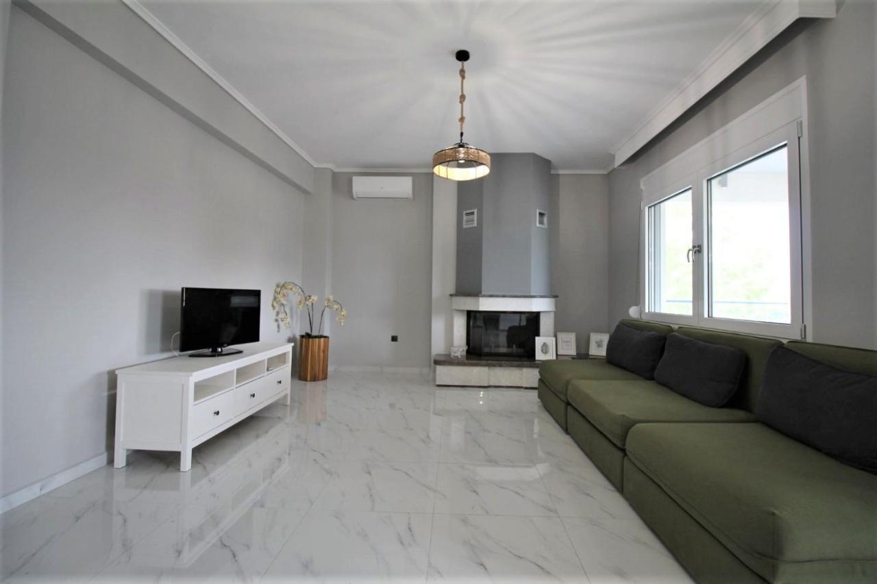 Miracle Luxury Apartments Peraía エクステリア 写真