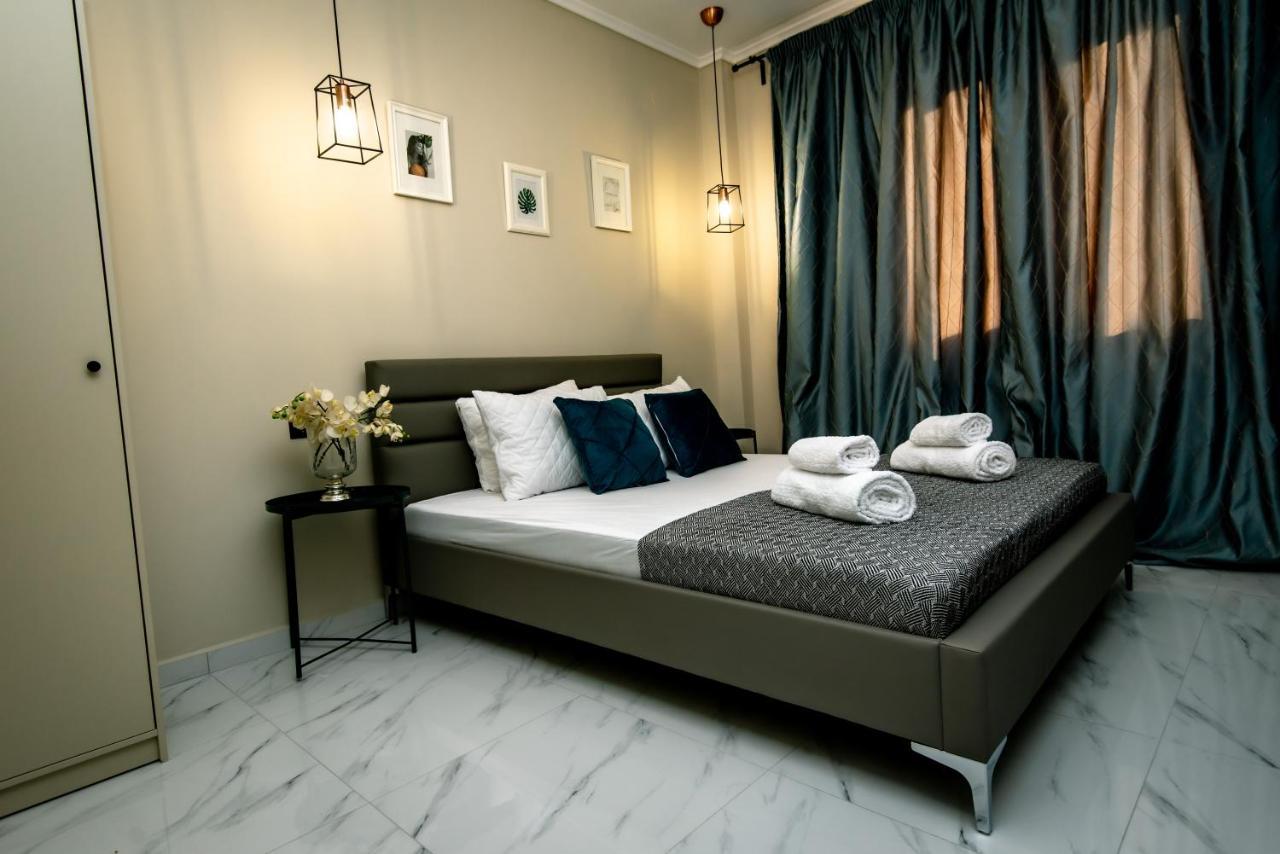 Miracle Luxury Apartments Peraía エクステリア 写真