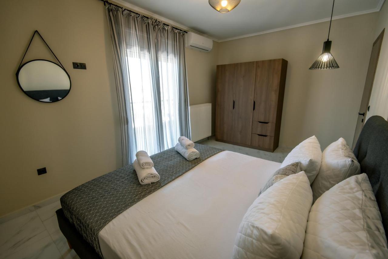 Miracle Luxury Apartments Peraía エクステリア 写真