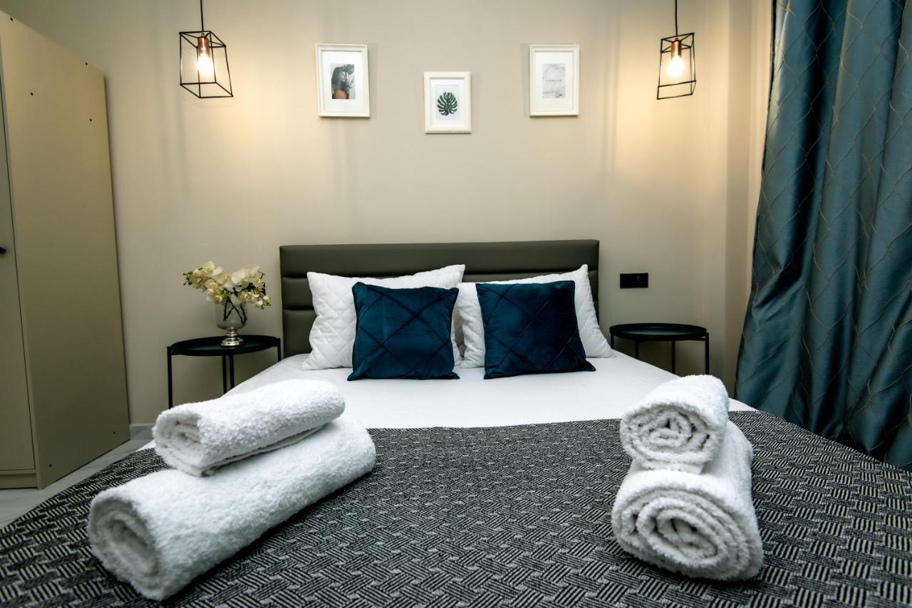 Miracle Luxury Apartments Peraía エクステリア 写真