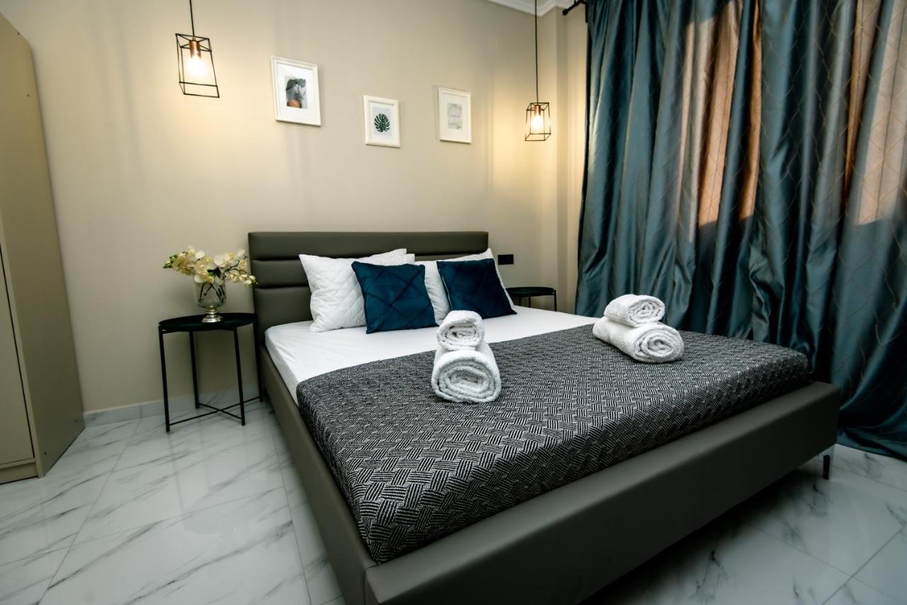 Miracle Luxury Apartments Peraía エクステリア 写真