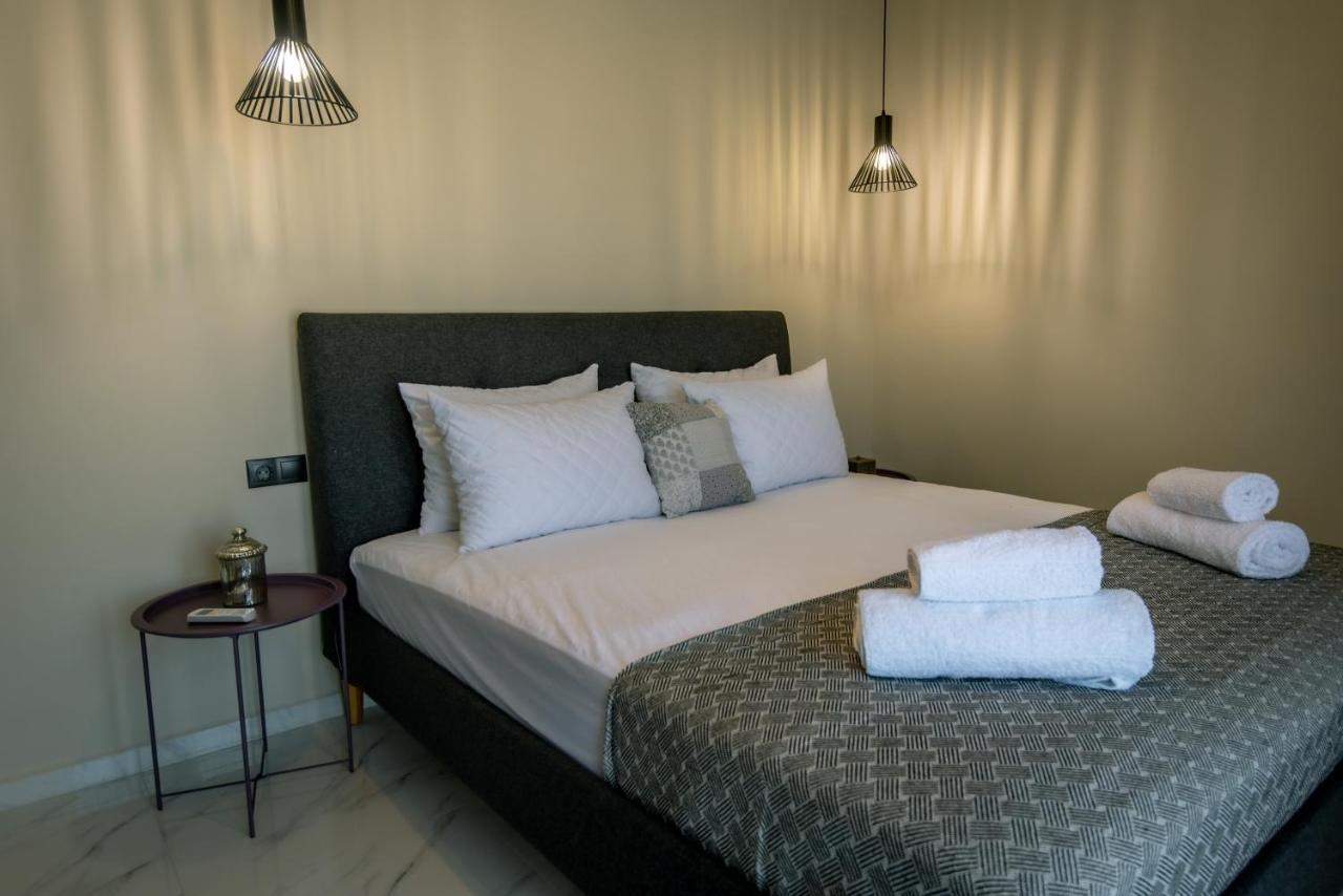 Miracle Luxury Apartments Peraía エクステリア 写真