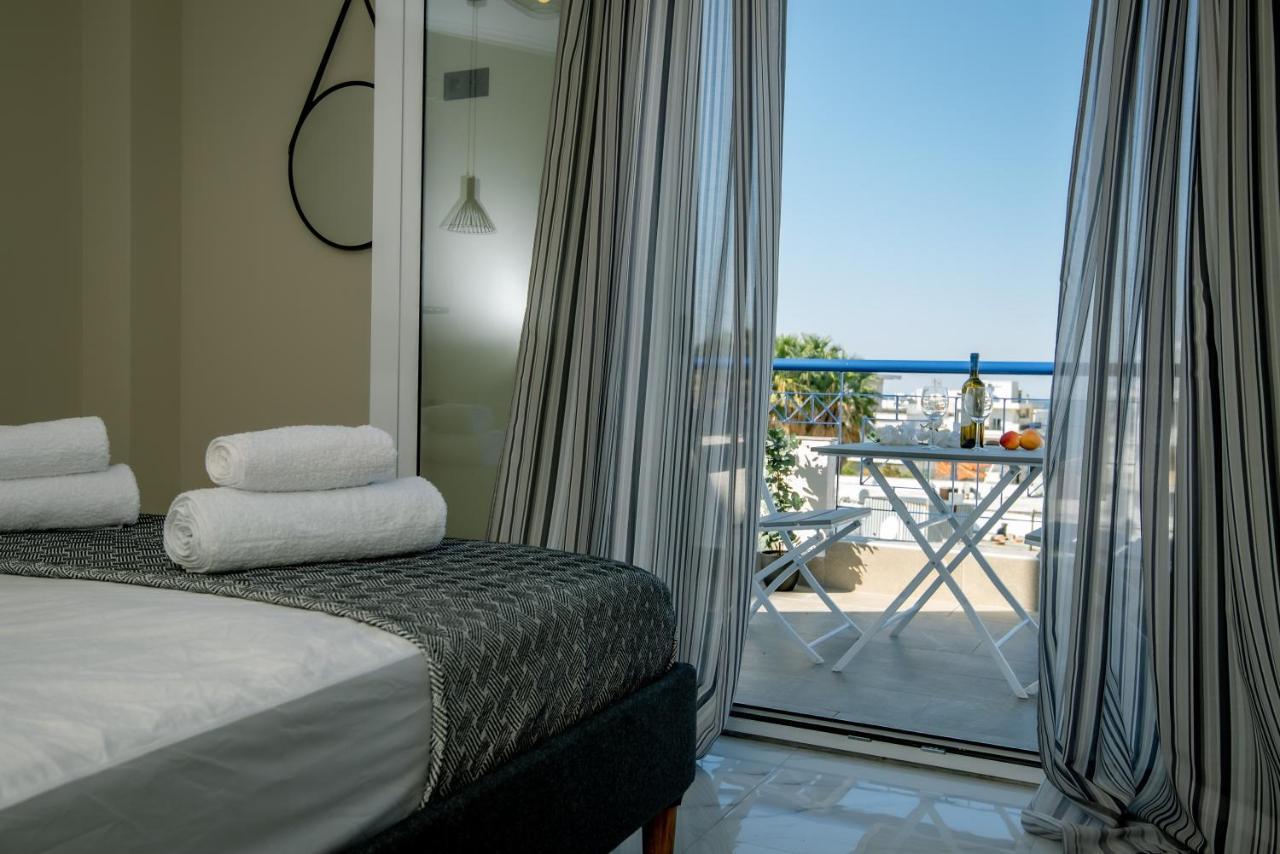 Miracle Luxury Apartments Peraía エクステリア 写真
