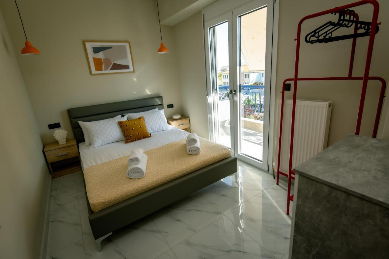 Miracle Luxury Apartments Peraía エクステリア 写真