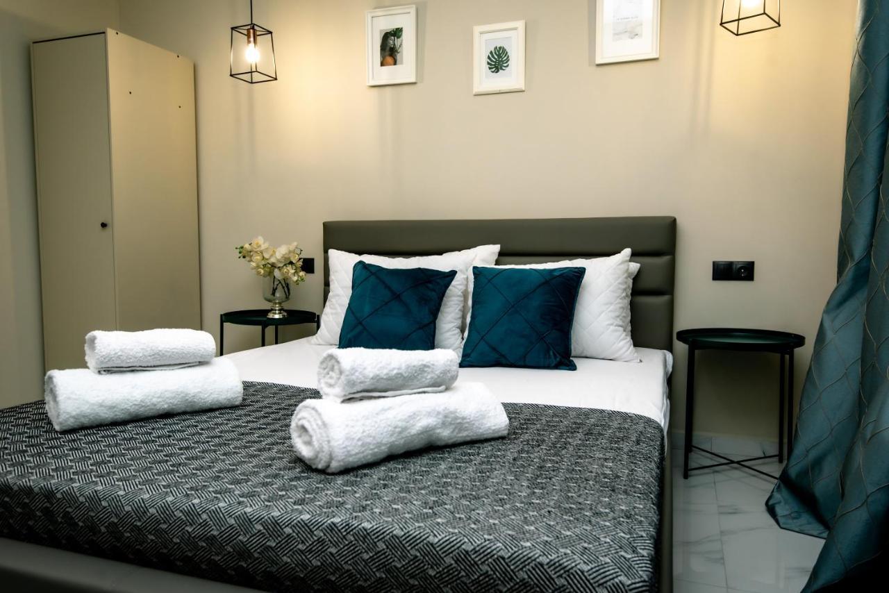 Miracle Luxury Apartments Peraía エクステリア 写真