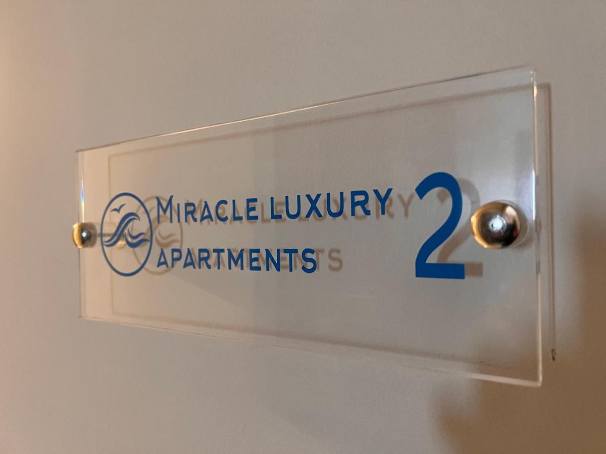 Miracle Luxury Apartments Peraía エクステリア 写真